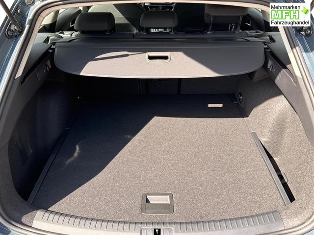 Seat / Leon Sportstourer / Blau / / / DSG+KAMERA+ACC+SHZ+KLIMA+FULLLINK+LED