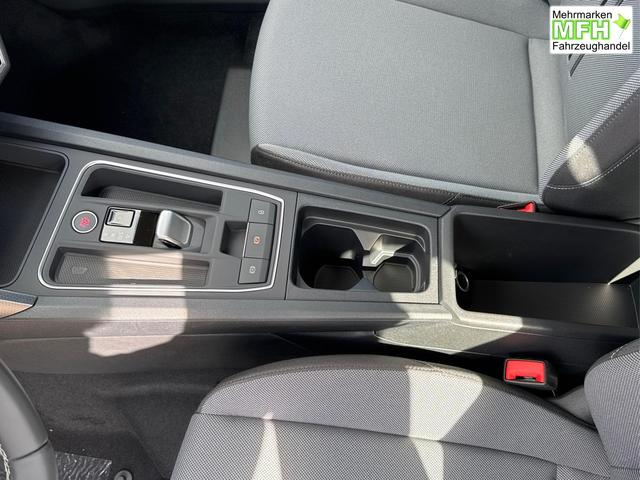 Seat / Leon Sportstourer / Blau / / / DSG+KAMERA+ACC+SHZ+KLIMA+FULLLINK+LED