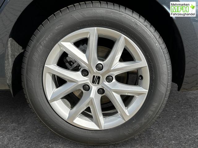 Seat / Leon Sportstourer / Grau / / / 1,5 eTSI DSG+ACC+LED+SHZ+CAM+Licht u. Sicht