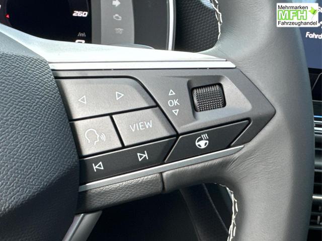 Seat / Leon Sportstourer / Grau / / / 1,5 eTSI DSG+ACC+LED+SHZ+CAM+Licht u. Sicht