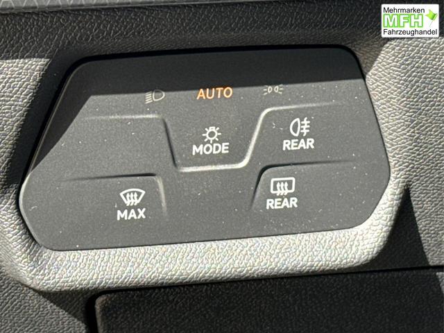 Seat / Leon Sportstourer / Grau / / / 1,5 eTSI DSG+ACC+LED+SHZ+CAM+Licht u. Sicht