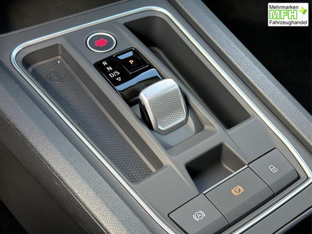 Seat / Leon Sportstourer / Grau / / / 1,5 eTSI DSG+ACC+LED+SHZ+CAM+Licht u. Sicht