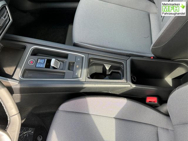 Seat / Leon Sportstourer / Grau / / / 1,5 eTSI DSG+ACC+LED+SHZ+CAM+Licht u. Sicht