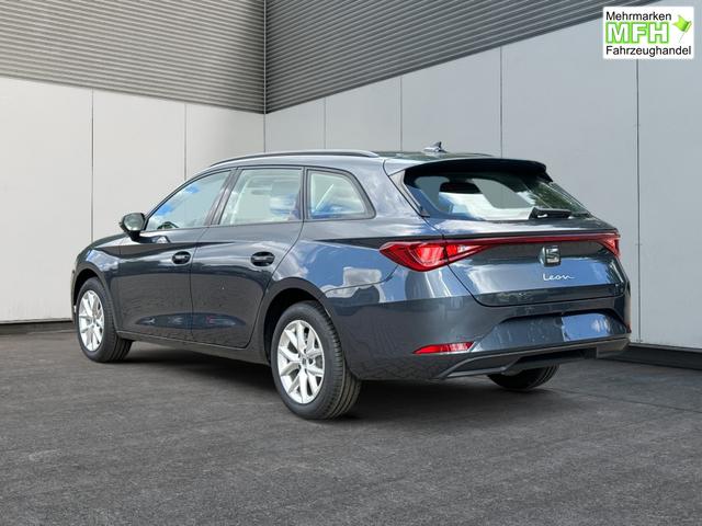 Seat / Leon Sportstourer / Grau / / / 1,5 eTSI DSG+ACC+LED+SHZ+CAM+Licht u. Sicht