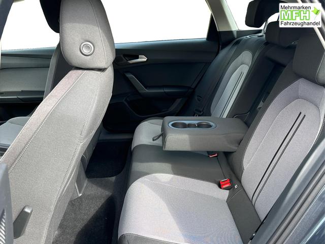 Seat / Leon Sportstourer / Grau / / / 1,5 eTSI DSG+ACC+LED+SHZ+CAM+Licht u. Sicht