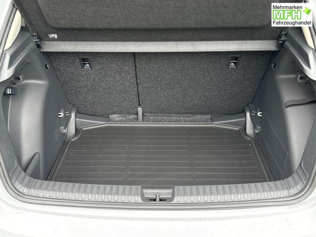 Skoda / Fabia / / / / ACC+SHZ+KAMERA+PDC+LED