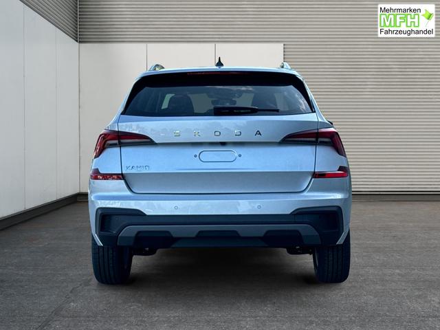 Skoda / Kamiq / Silber / / / DSG+ACC+SHZ+RFK+PDC+KESSY+SUNSET