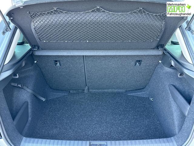 Skoda / Kamiq / Silber / / / DSG+ACC+SHZ+RFK+PDC+KESSY+SUNSET