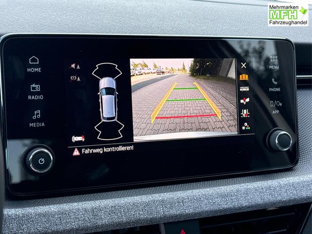 Skoda / Kamiq / Silber / / / DSG+ACC+SHZ+RFK+PDC+KESSY+SUNSET