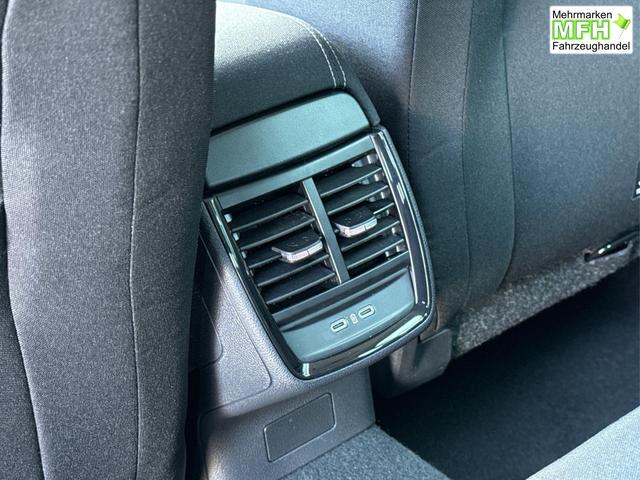 Skoda / Kamiq / Silber / / / DSG+ACC+SHZ+RFK+PDC+KESSY+SUNSET