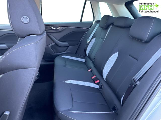 Skoda / Kamiq / Silber / / / DSG+ACC+SHZ+RFK+PDC+KESSY+SUNSET