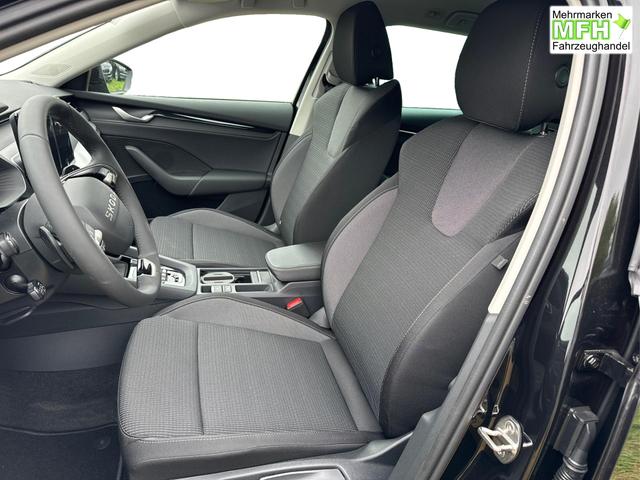 Skoda / Octavia Combi / Schwarz / / / NAVI+KAMERA+LED+EL. HECKKL.+SHZ, Beispielbilder, ggf. teilweise mit Sonderausstattung