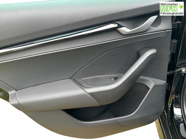 Skoda / Octavia Combi / Schwarz / / / NAVI+KAMERA+LED+EL. HECKKL.+SHZ, Beispielbilder, ggf. teilweise mit Sonderausstattung