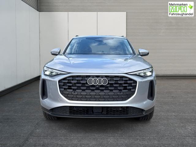 Audi / Q5 / Silber / / / AHK+NAVI+LED+SHZ+PDC