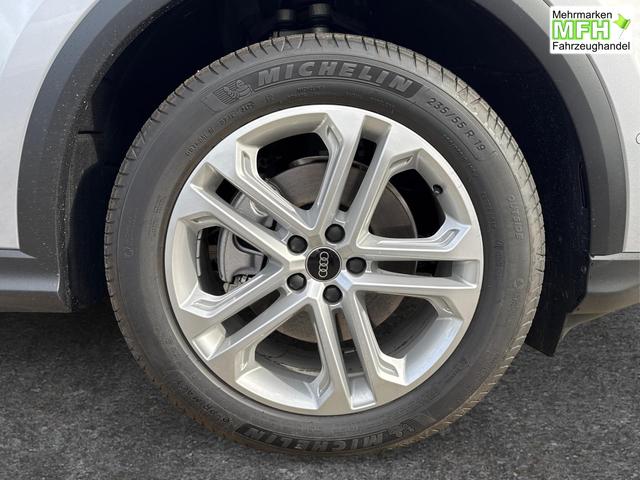 Audi / Q5 / Silber / / / AHK+NAVI+LED+SHZ+PDC