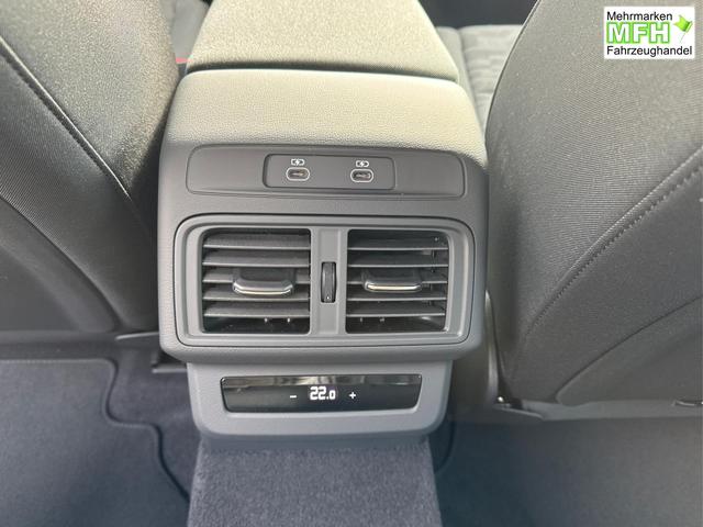 Audi / Q5 / Silber / / / AHK+NAVI+LED+SHZ+PDC