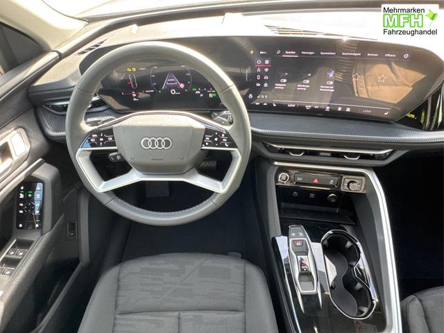 Audi / Q5 / Silber / / / AHK+NAVI+LED+SHZ+PDC