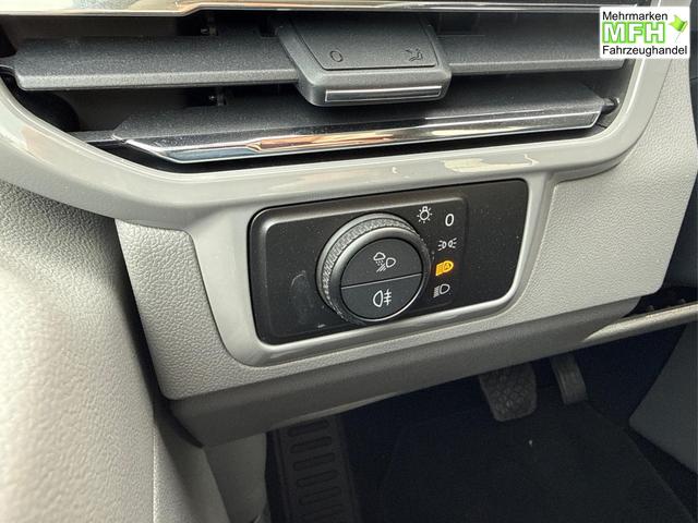 Volkswagen / T7 Caravelle / / / / KR AHK+MATRIX+NAVI+SOUND+ACC+SHZ+KAMERA+PDC