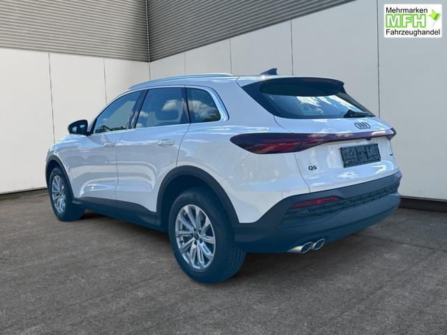 Audi / Q5 / Wei&szlig; / / / QUATTRO AHK+NAVI+LED+SHZ+PDC, Beispielbilder, ggf. teilweise mit Sonderausstattung