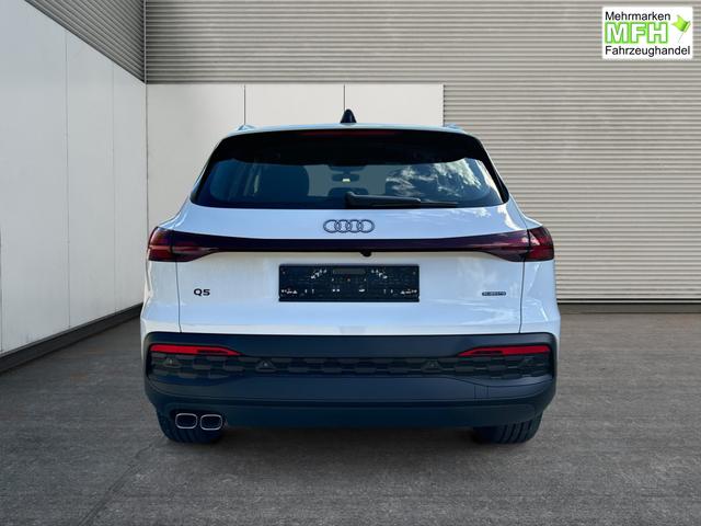 Audi / Q5 / Wei&szlig; / / / QUATTRO AHK+NAVI+LED+SHZ+PDC, Beispielbilder, ggf. teilweise mit Sonderausstattung