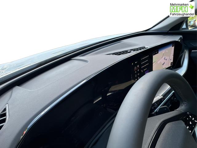 Audi / Q5 / Wei&szlig; / / / QUATTRO AHK+NAVI+LED+SHZ+PDC, Beispielbilder, ggf. teilweise mit Sonderausstattung