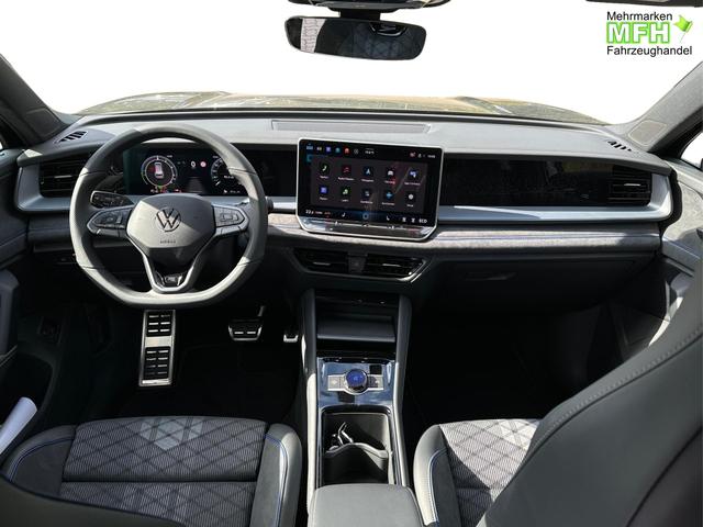 Volkswagen / Tayron / Schwarz / / / PANORMA+LED+AHK+EL. HECKKL.+PDC+20'' LM