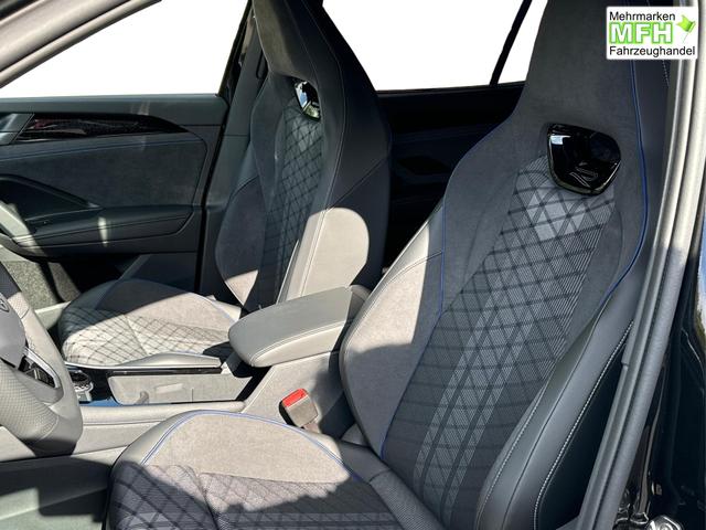 Volkswagen / Tayron / Schwarz / / / PANORMA+LED+AHK+EL. HECKKL.+PDC+20'' LM