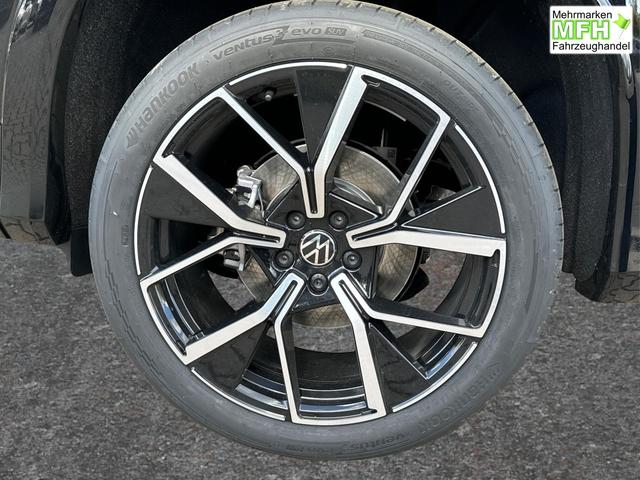 Volkswagen / Tayron / Schwarz / / / PANORMA+LED+AHK+EL. HECKKL.+PDC+20'' LM
