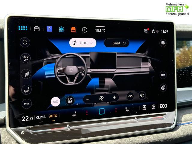 Volkswagen / Tayron / Schwarz / / / PANORMA+LED+AHK+EL. HECKKL.+PDC+20'' LM