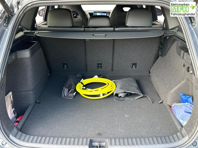 Volkswagen / Tayron / Grau / / / PANO+AHK+EL. HECKKL.+20'' LM+KAMERA+MASSAGE, Beispielbilder, ggf. teilweise mit Sonderausstattung