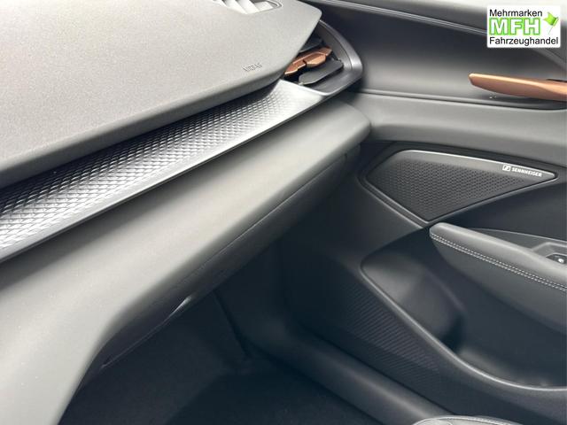 Cupra / Terramar / Schwarz / / / 4Drive PANO+NAVI+SENNHEISER+MATRIX+MEMORY+HUD+KAM+ACC+EL.HECKKL.