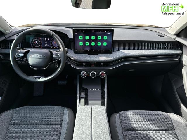 Skoda / Superb Combi / / / / AHK+NAVI+KAM+EL.HECKKL.+KESSY