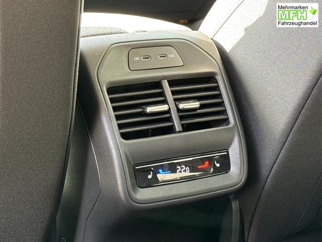 Skoda / Superb Combi / / / / AHK+NAVI+KAM+EL.HECKKL.+KESSY