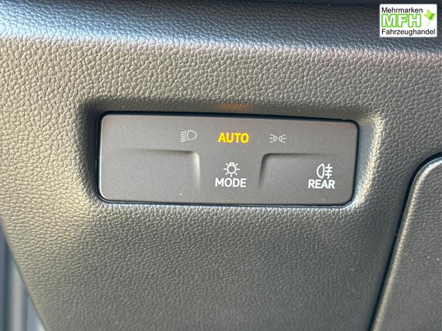 Skoda / Superb Combi / / / / AHK+NAVI+KAM+EL.HECKKL.+KESSY