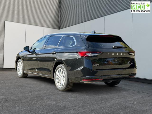 Skoda / Superb Combi / / / / AHK+NAVI+KAM+EL.HECKKL.+KESSY