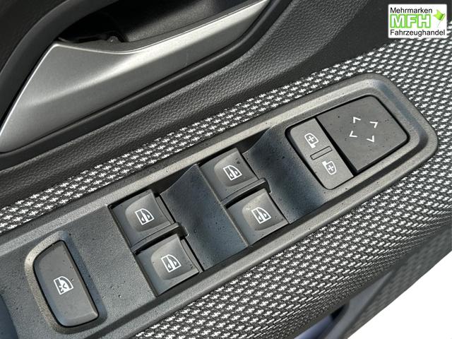 Dacia / Sandero / / / / KAMERA+SHZ+PDC+DAB+KLIMA