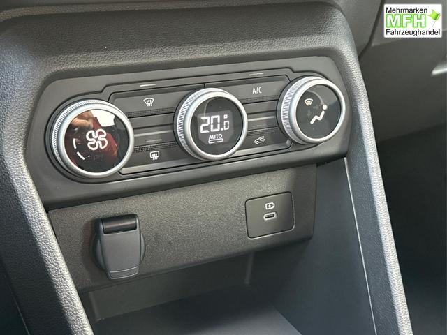 Dacia / Sandero / / / / KAMERA+SHZ+PDC+DAB+KLIMA