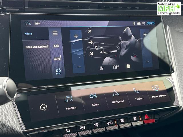 Peugeot / 308 / Schwarz / / / SHZ+KAMERA+NAVI+KEYLESS+ACC+17 LM