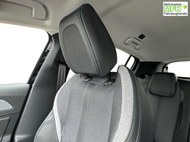 Peugeot / 308 / Schwarz / / / SHZ+KAMERA+NAVI+KEYLESS+ACC+17 LM