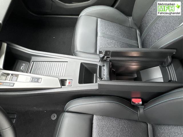 Peugeot / 308 / Grau / / / SHZ+KAMERA+NAVI+KEYLESS+ACC+17 LM