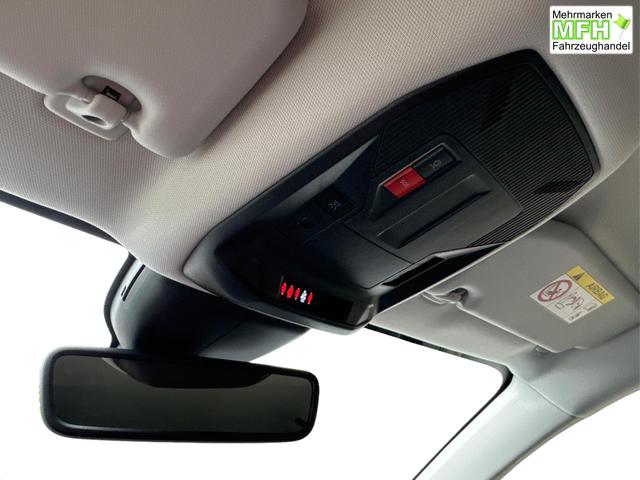 Peugeot / 308 / Grau / / / SHZ+KAMERA+NAVI+KEYLESS+ACC+17 LM
