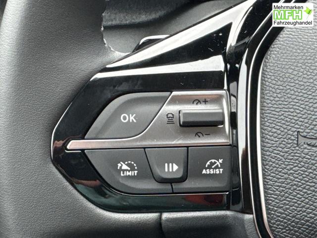 Peugeot / 308 / Grau / / / SHZ+KAMERA+NAVI+KEYLESS+ACC+17 LM