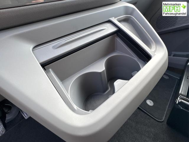 Volkswagen / T7 Caravelle / / / / KR 4x4+MATRIX-LED+NAVI.+ SHZ+KAMERA+ PDC