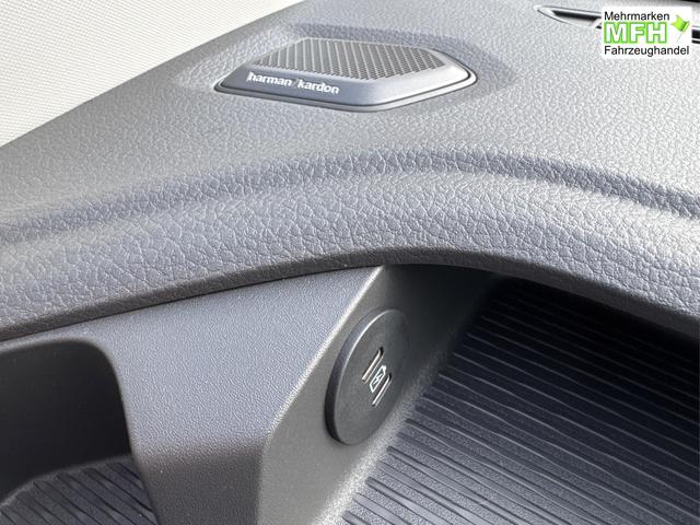 Volkswagen / T7 Caravelle / / / / KR 4x4+MATRIX-LED+NAVI.+ SHZ+KAMERA+ PDC