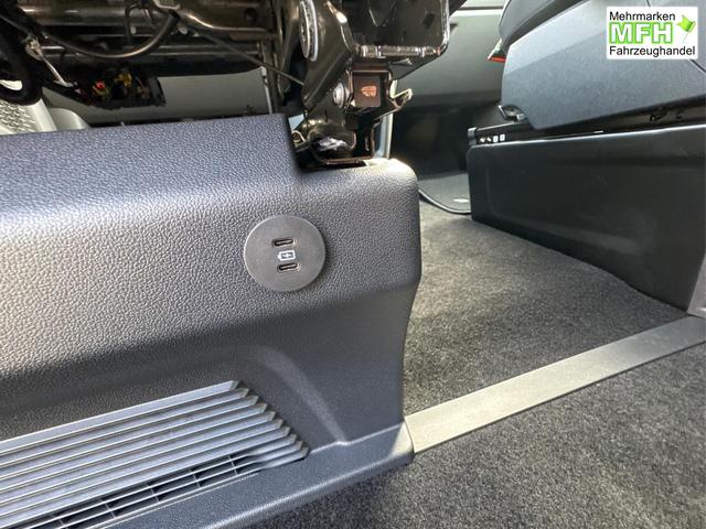 Volkswagen / T7 Caravelle / / / / KR 4x4+MATRIX-LED+NAVI.+ SHZ+KAMERA+ PDC