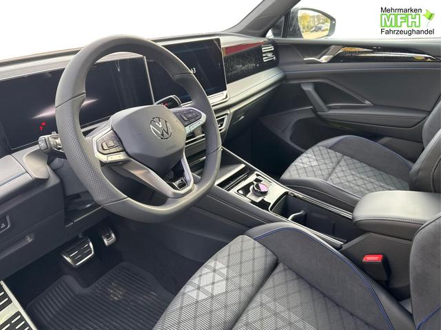 Volkswagen / Tiguan / Schwarz / / / 4x4 AHK+PANO+STANDHZG+20 ALU+eHK