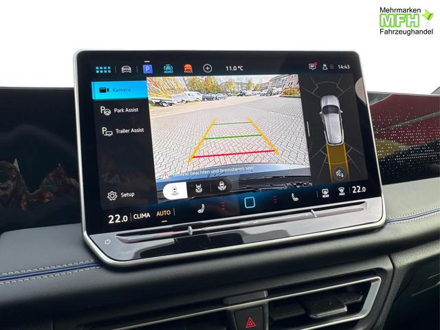 Volkswagen / Tiguan / Schwarz / / / 4x4 AHK+PANO+STANDHZG+20 ALU+eHK