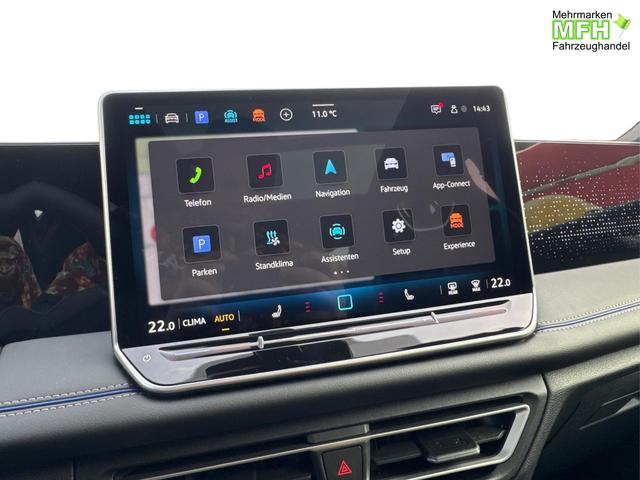 Volkswagen / Tiguan / Schwarz / / / 4x4 AHK+PANO+STANDHZG+20 ALU+eHK