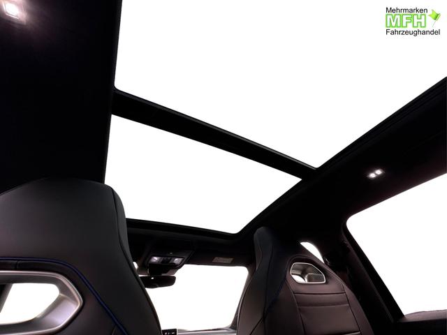 Volkswagen / Tiguan / Schwarz / / / 4x4 AHK+PANO+STANDHZG+20 ALU+eHK