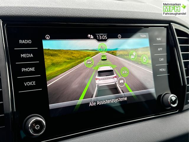 Skoda / Karoq / Schwarz / / / AHK+KAMERA+EL. HECKKL.+SHZ+ACC+KESSY+18''ALU